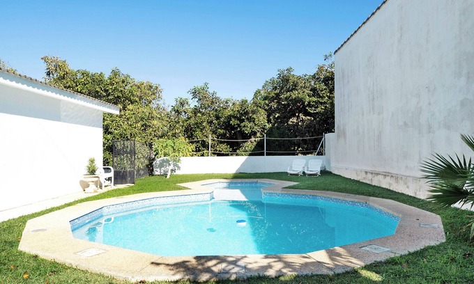 Barrio Nuevo House | Holiday Home 'Villa Disfrutones' with Private Pool, Terrace and Garden