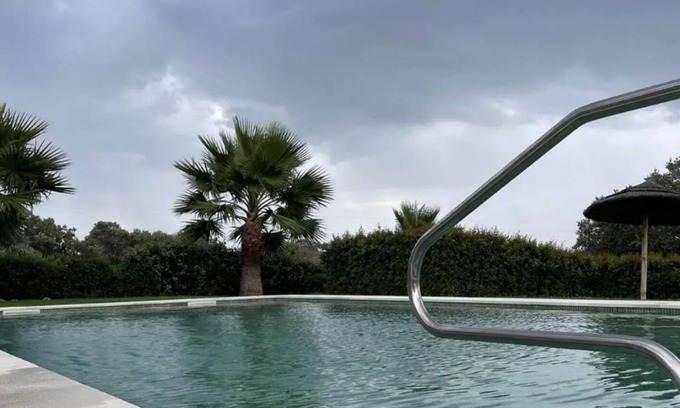 Aldeia dos Palheiros House | Holiday Home 'Herdade Monte Gordo - Casa 2' with Shared Pool, Wi-Fi and Air Conditioning