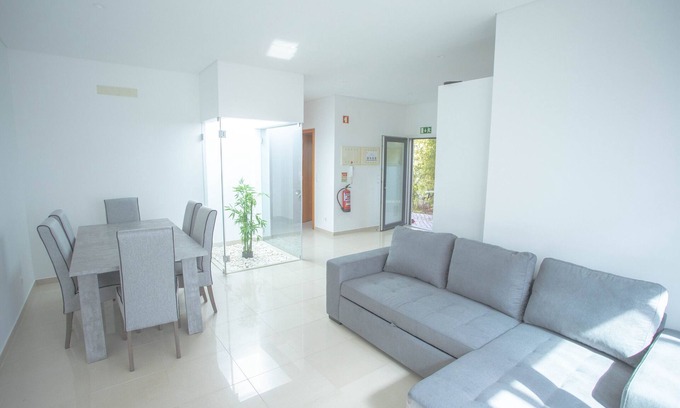 Fontanelas House | Holiday Home 'Forest Village Exótic' with Private Terrace, Shared Garden and Wi-Fi