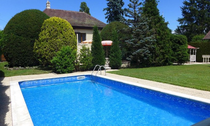 Genthod House | Holiday Home 5- chemin de la Pralay by Interhome