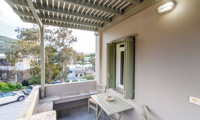 Tinos House | Holiday Home 'Agapi's House' with Wi-Fi and Air Conditioning