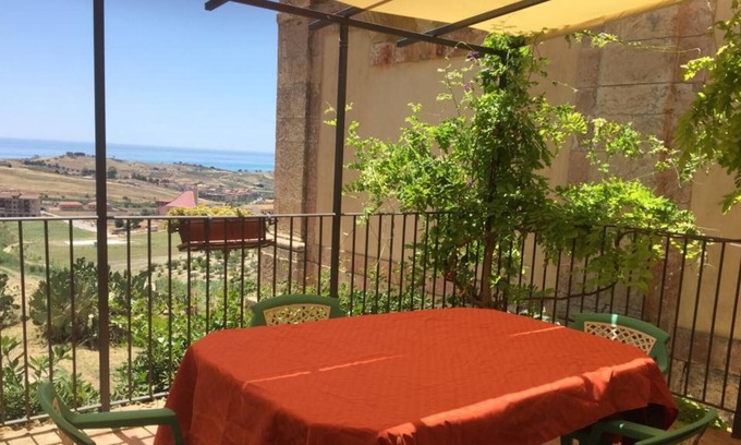 Siculiana House | Holiday Home 'Antica Dimora Siciliana' with Sea View & Terrace