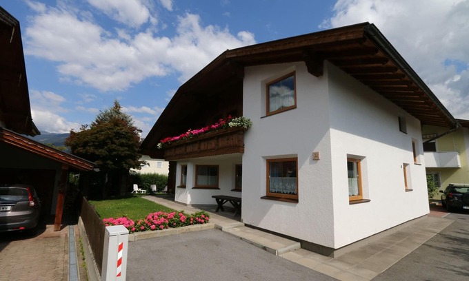 Axams Apartment | holiday home, Axams