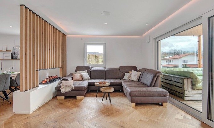 Schwarzach Ski Chalet | Holiday Home 'Bayerwald Refugium' with Mountain View, Private Terrace and Wi-Fi