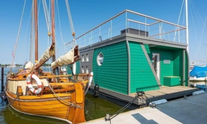 Barth House | Holiday home Bryonia