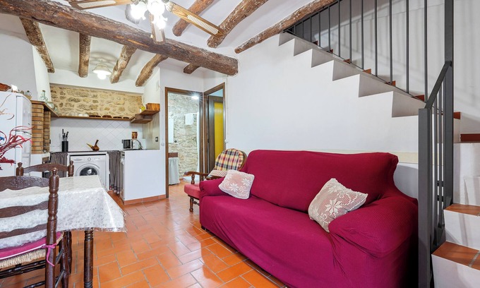 Tivissa House | Holiday Home 'Ca La Llum' with Mountain View, Private Terrace and Wi-Fi