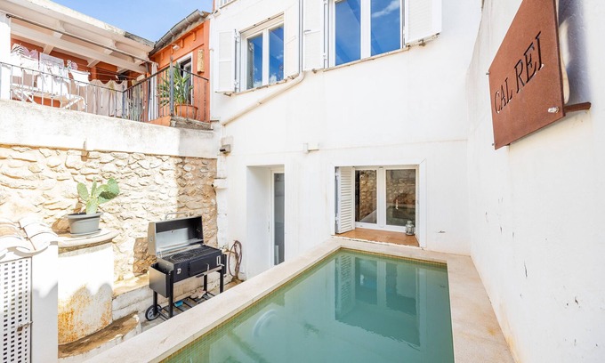 Inca House | Holiday Home 'Cal Rei' with Private Pool, Wi-Fi and Air Conditioning
