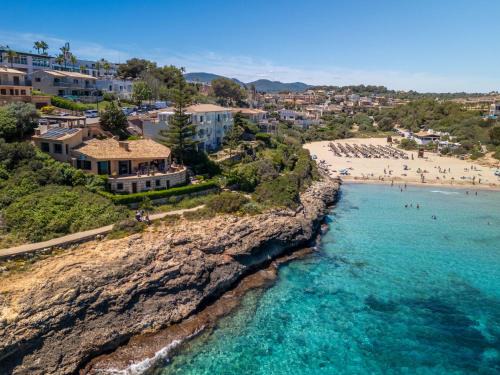 Cala Anguila-Cala Mendia House | Holiday Home Cala Mendia Sea Views by Interhome