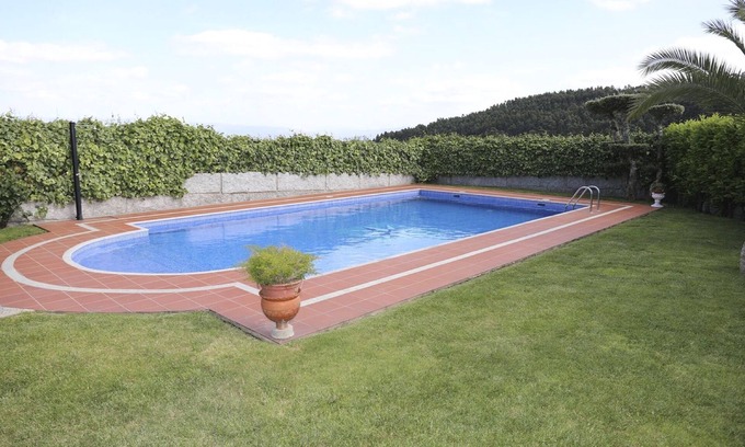 Agilde House | Holiday Home 'Casa Do Lagar' with Mountain View, Wi-Fi and Air Conditioning