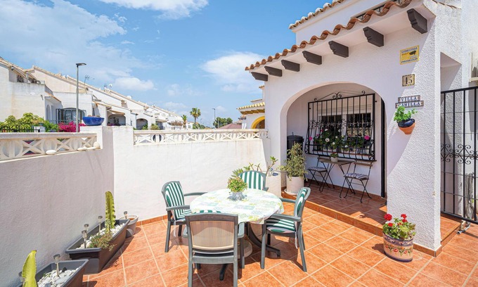 El Tossalet House | Holiday Home 'Casa Camila' with Shared Pool, Private Terrace, A/C & Wi-Fi