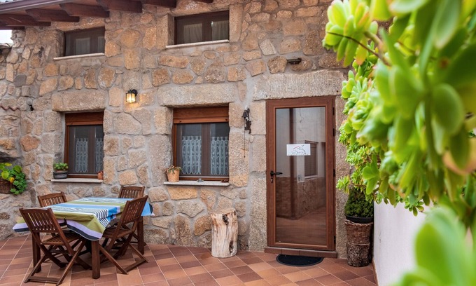 Amavida House | Holiday Home 'Casa La Charca' with Wi-Fi