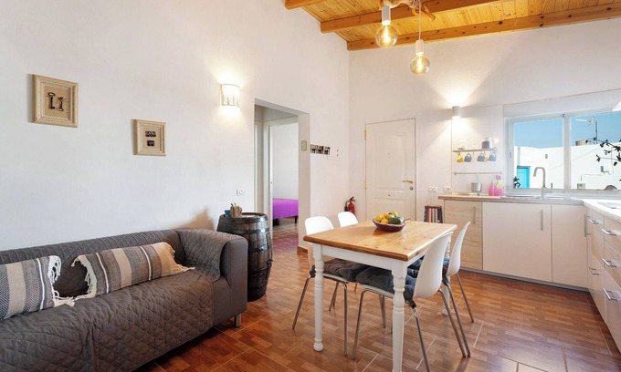 Isora House | Holiday Home 'Casa La Luna' with Sea View and Private Terrace