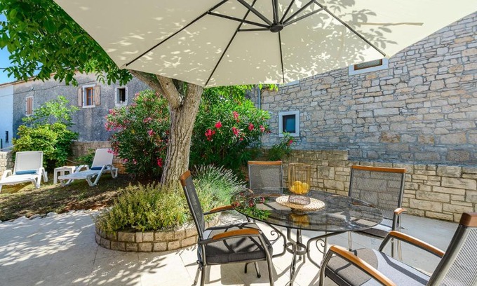 Rakalj House | Holiday Home Casa Pina