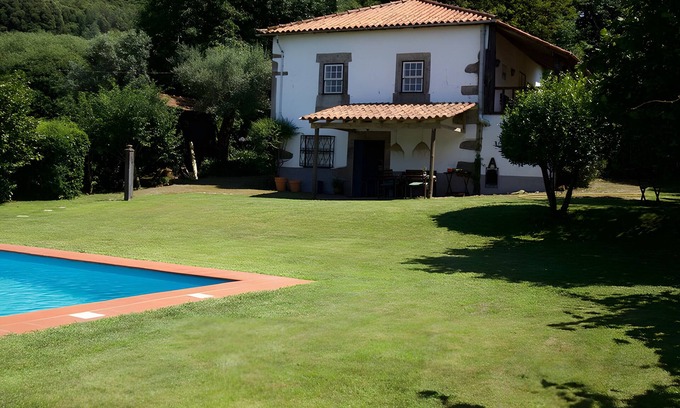 Ponte de Lima House | Holiday Home 'Casa Da Oliveira' with Mountain View, Private Pool and Private Terrace