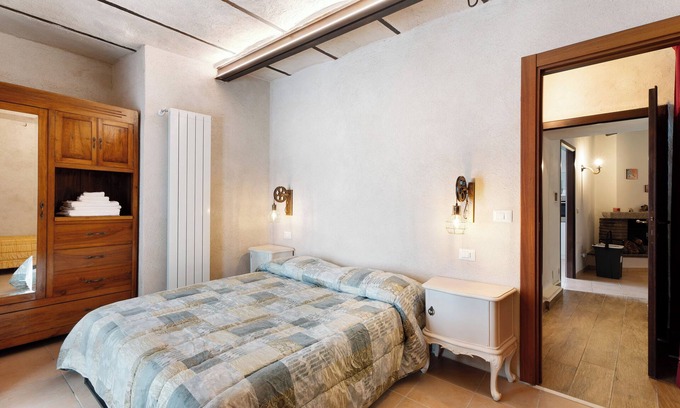 Mergozzo House | Holiday Home 'Casa Vacanze Laghi e Monti' with Mountain View, Private Garden and Wi-Fi