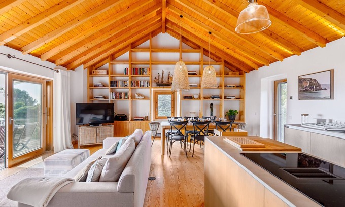 Portinho da Arrabida House | Holiday Home "Casal Novo" with Sea View, Private Terrace & Wi-Fi