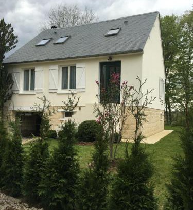 Pierrefonds House | Holiday Home Castle View