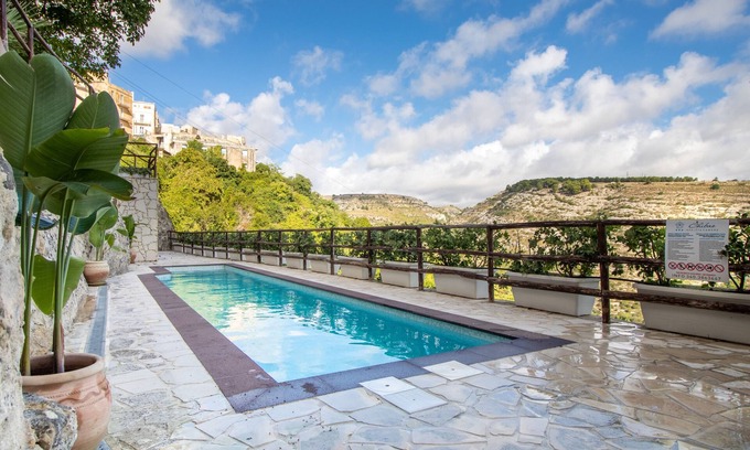 Ragusa House | Holiday Home 'Chibao House' with Private Pool, Mountain View, Garden & Wi-Fi