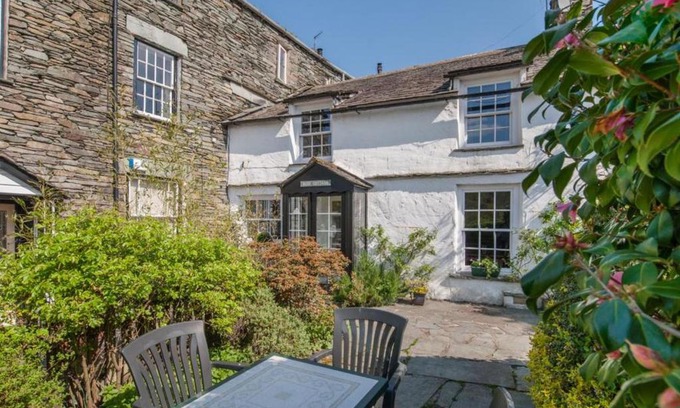 Elterwater House | Holiday Home Elter Rose by Interhome