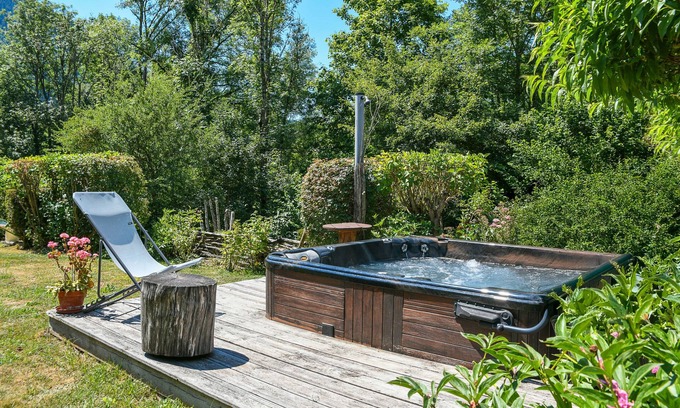 Aillon-le-Jerune House | Holiday Home 'Fayard' with Mountain View, Private Terrace and Wi-Fi