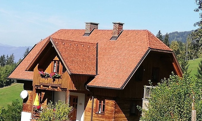 Rieding House | Holiday Home 'Ferienhaus Karin' with Private Terrace, Private Garden and Wi-Fi