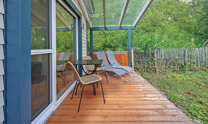 Liebenau Apartment | Holiday Home "Ferienhaus Das Kleine Paradies" with Sauna, Garden and Wi-Fi