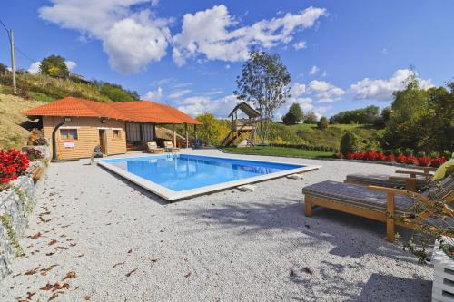 Donja Voca Villa | Holiday Home Grga-Three Bedroom House with Swimming Pool