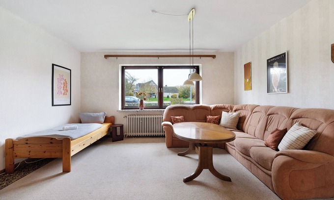 Hamdorf House | Holiday Home 'Hamdorf' with Private Terrace, Shared Garden and Wi-Fi