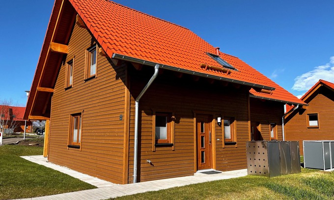 Hasselfelde House | Holiday Home 'Haus Leni' with Private Terrace, Private Garden and Wi-Fi