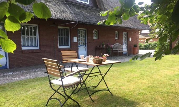 Eiderstedt House | Holiday home Haus Landlust