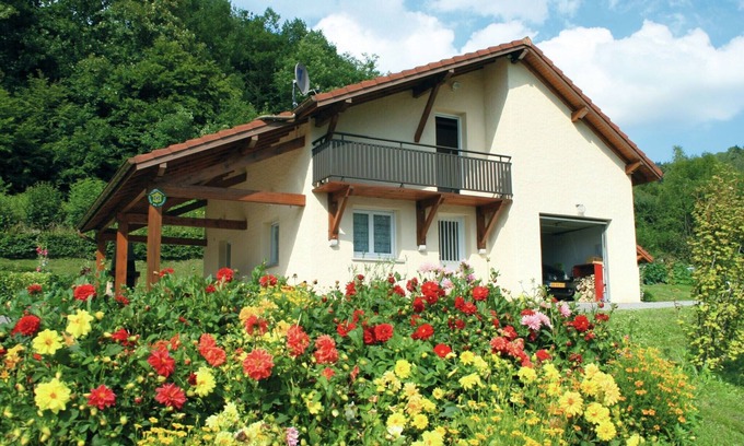 Haut-du-Them-Chateau-Lambert House | Holiday Home in Vosges with Garden and BBQ