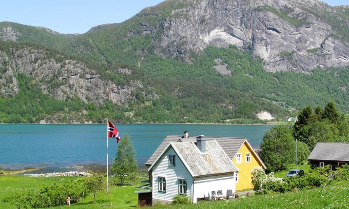 Brekke House | Holiday Home Ikjefjord by Interhome