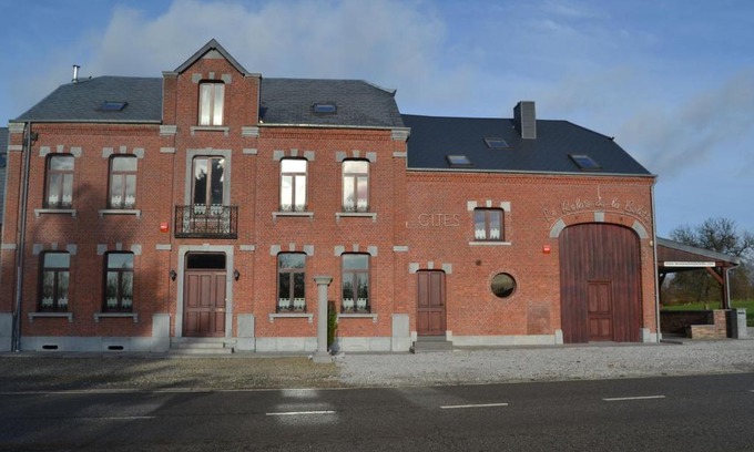 Couvin House | Holiday home in Cul-des-Sarts near Forest