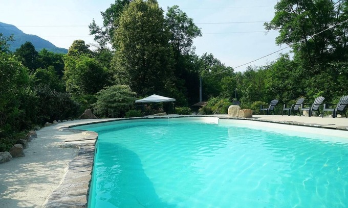 Rancio Valcuvia Apartment | Holiday home in a former mill from the 18th century. With 10 000 m�� of land and pool