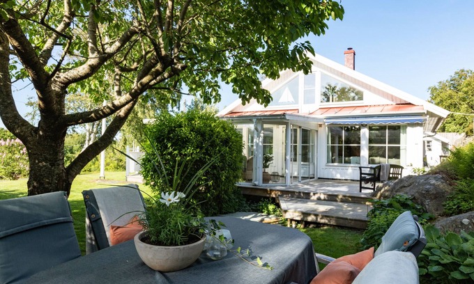 Karna House | Holiday home in Kärna, Bohuslän near salty baths | SE09034