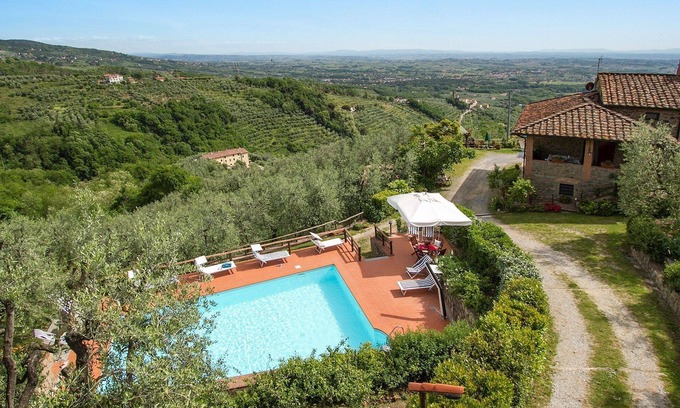 Giugnano House | Holiday Home in Larciano with 2 bedrooms sleeps 6