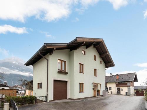 Lengdorf House | Holiday Home in Lengdorf near Ski Slopes
