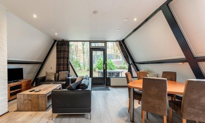 Stramproy House | Holiday Home in North Limburg