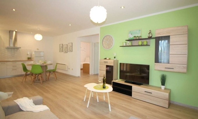 Antonci House | Holiday Home in Poreč with Terrace, Air condition, WIFI, Dishwasher (4400-2)