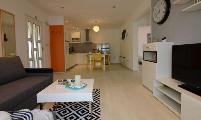 Antonci House | Holiday Home in Poreč with Terrace, Air condition, WIFI, Dishwasher (4400-1)