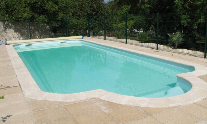 Segonzac House | Holiday Home in Segonzac with Pool