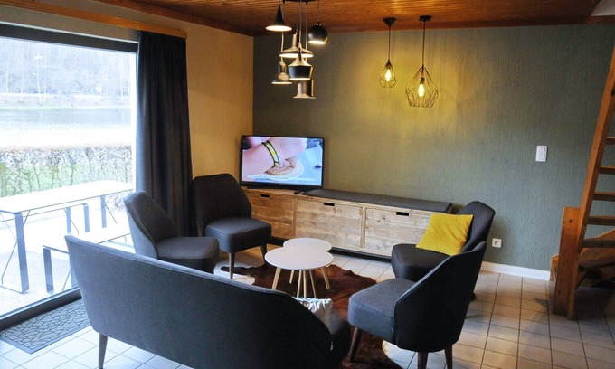 Vielsalm House | Holiday Home in Vielsalm with Lake View