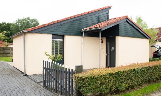 Zevenhuizen House | Holiday Home in Zevenhuizen near Delft