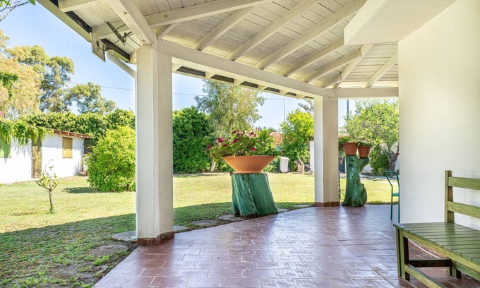 Su Forti House | Holiday Home 'Giardino Del Melograno' with Private Terrace, Wi-Fi and Air Conditioning