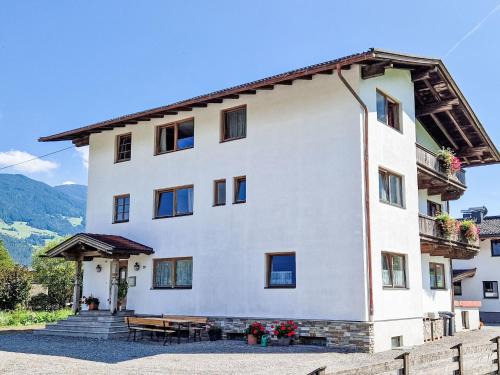 Strass im Zillertal House | Holiday Home Kainer by Interhome