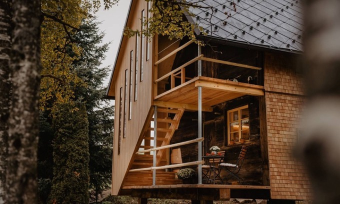 Titisee-Neustadt House | Holiday Home 'Kornspeicher, 50qm' with Private Terrace, Private Garden and Wi-Fi