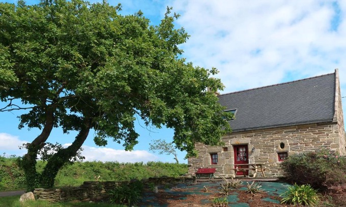 Ploumoguer House | Holiday Home La Chapelle - PMG107 by Interhome
