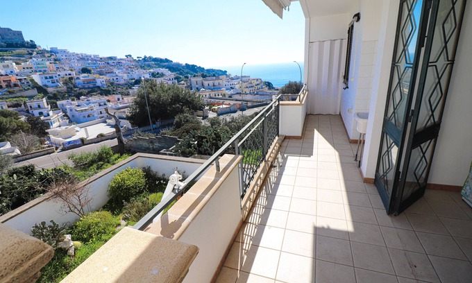 Castro Marina House | Holiday Home 'La Perla A Castro' with Private Terrace, Balcony and Air Conditioning