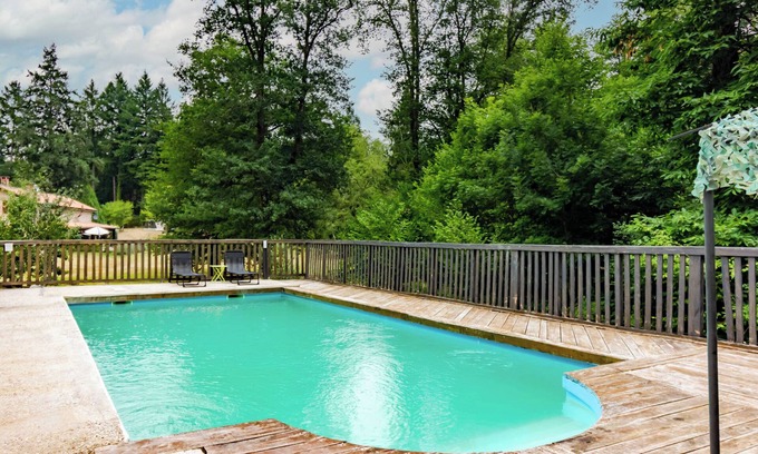 Piegut-Pluviers House | Holiday Home 'Les Touilles - Dordogne' with Private Pool, Private Terrace and Wi-Fi