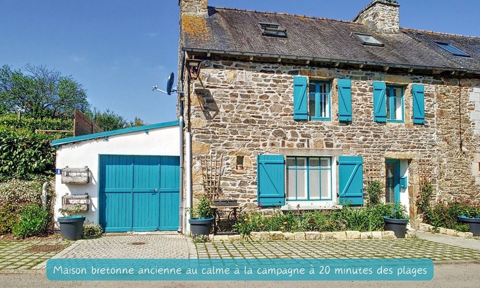 Hengoat House | Holiday Home 'Maison Pozadenn' with Private Terrace, Private Garden and Wi-Fi